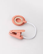 Ban.do LED-Klemmleuchte 📖💡 Tragbare Reiseleselampe „Bitte nicht stören“ – Pink &amp; Rot