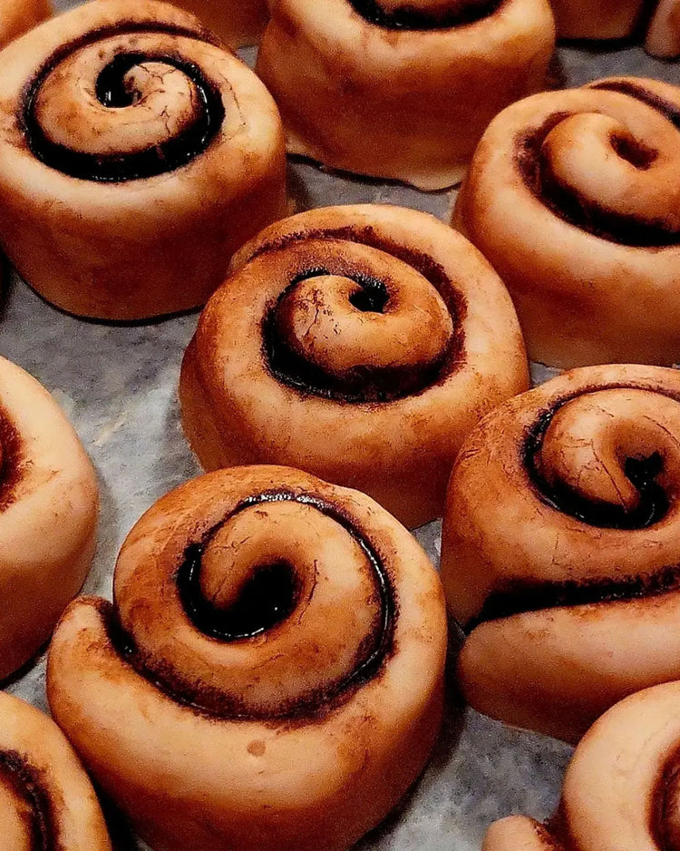 Hand Painted Cinnamon Roll Wax Melts - NOT EDIBLE