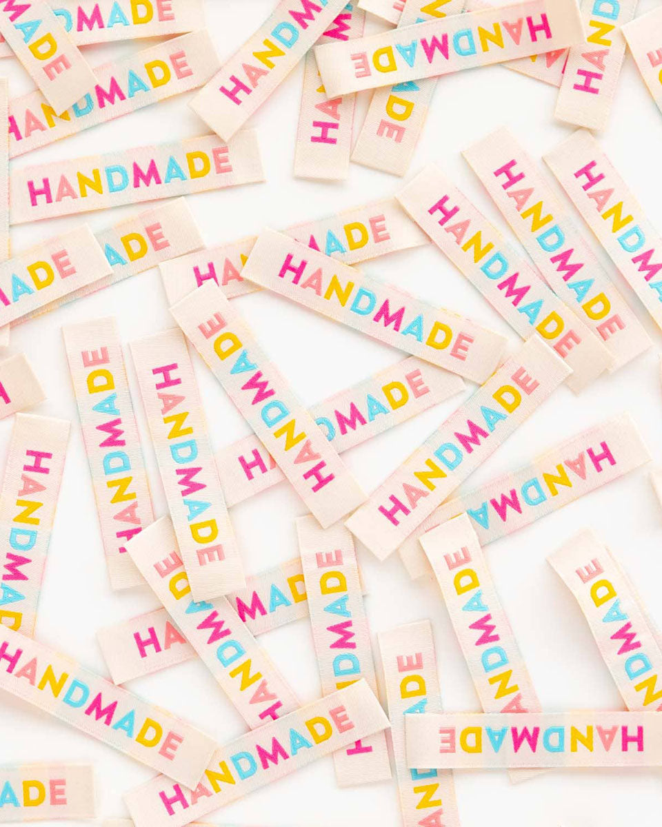 Bunte „handgefertigte“ gewebte Etiketten für Kleidung zum Aufnähen – 6,7 cm x 1,3 cm